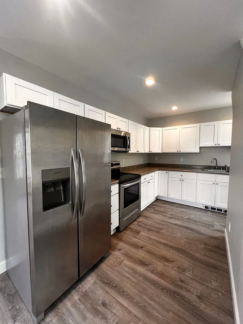 131 Main St. — Photo 2