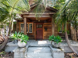 1215 Cabrillo Ave, Venice, CA 90291