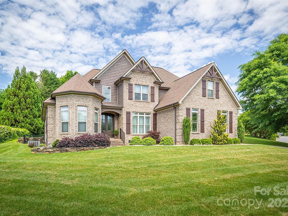 1st image of 1005 10th Avenue Dr NW