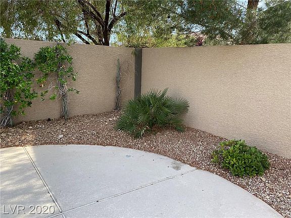 5th image of 9761 Silver Desert Ave
