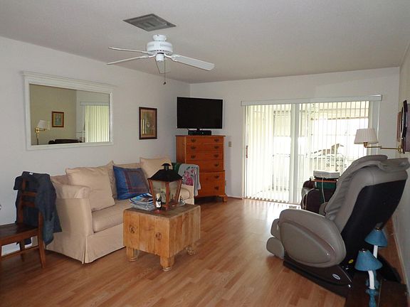 5th image of 2930 Crosley Dr E APT B