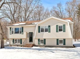 54 Montaup Ave, Dracut, MA 01826
