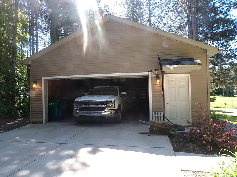 8087 Lansing Rd — Photo 5