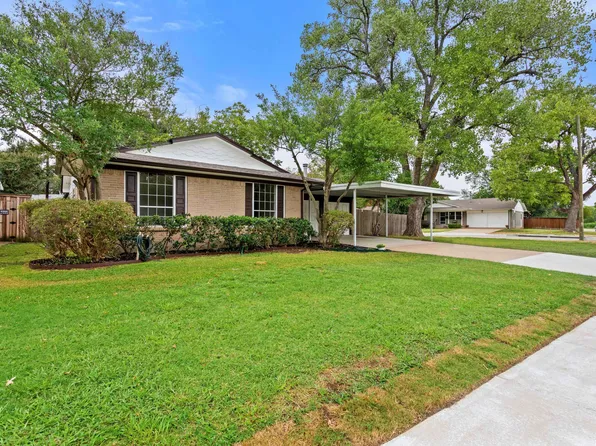 1837 S Parkway Blvd, Mesquite, TX 75149