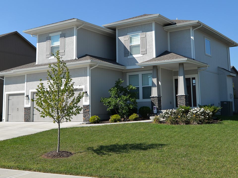 Front view of home from road