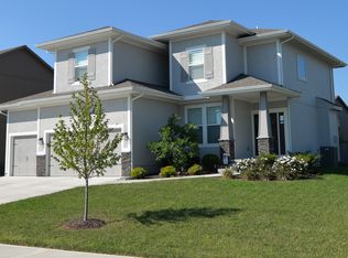 17256 S Lichtenauer Dr, Olathe, KS 66062