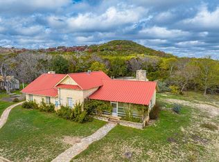 1010 Harper Rd, Kerrville, TX 78028