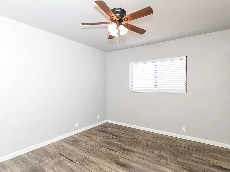 1497 Claremont Dr — Photo 8