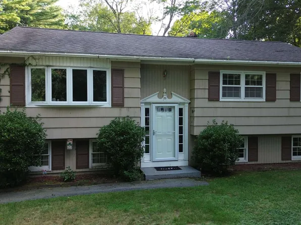 25 Chagnon Lane, Pelham, NH 03076