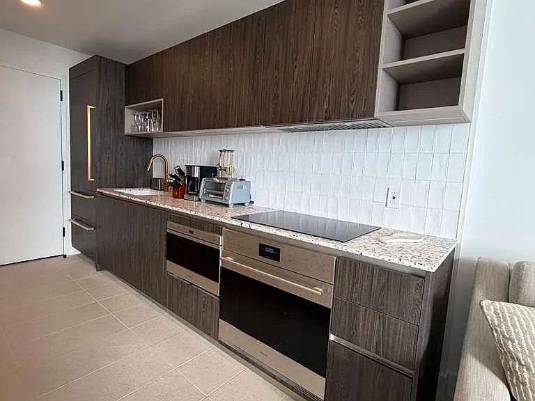 159 NE 6th St #Penthouse 5014 — Photo 12