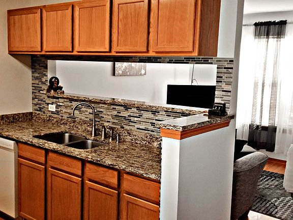 4th image of 2679 N Augusta Dr