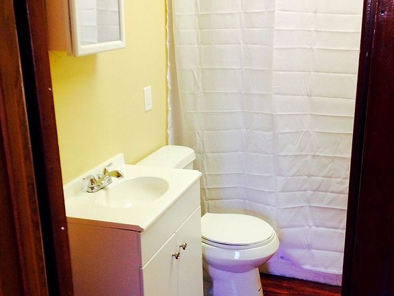 3rd image of 254 Fillmore Ave