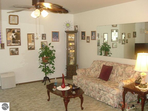 5th image of 8205 E Upham Dr
