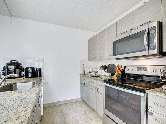 3rd image of 735 Mill Valley Pl
