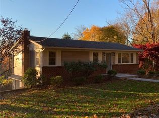 1 Winsted Pl, New Fairfield, CT 06812