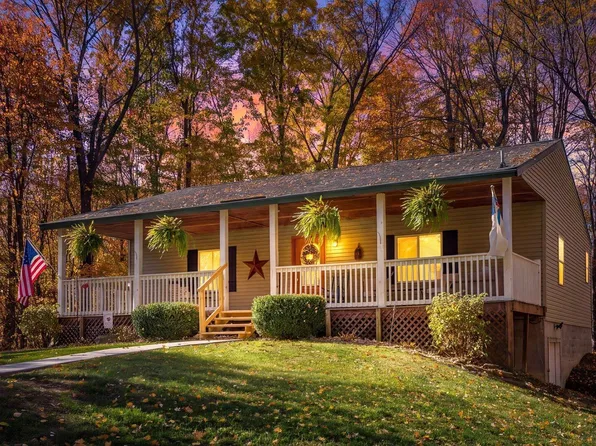 8235 Wesley Chapel Rd NE, Somerset, OH 43783