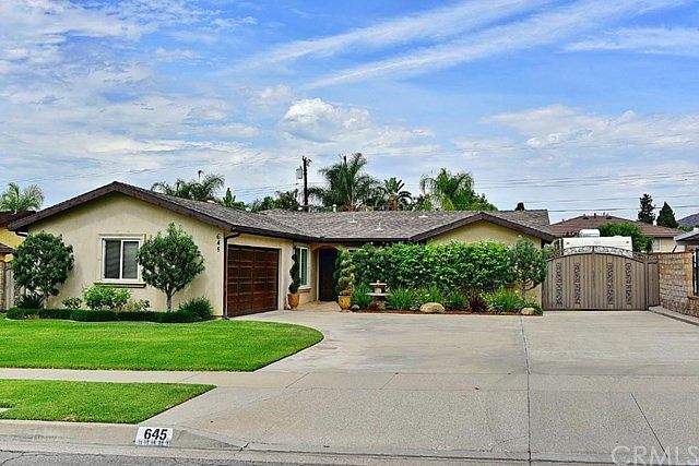 1st image of 645 Willowgrove Ave