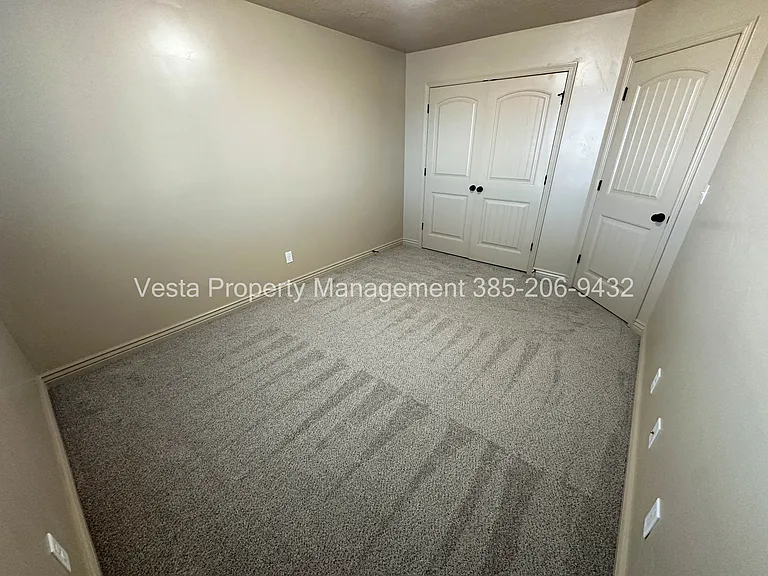 1933 N 325 W — Photo 15