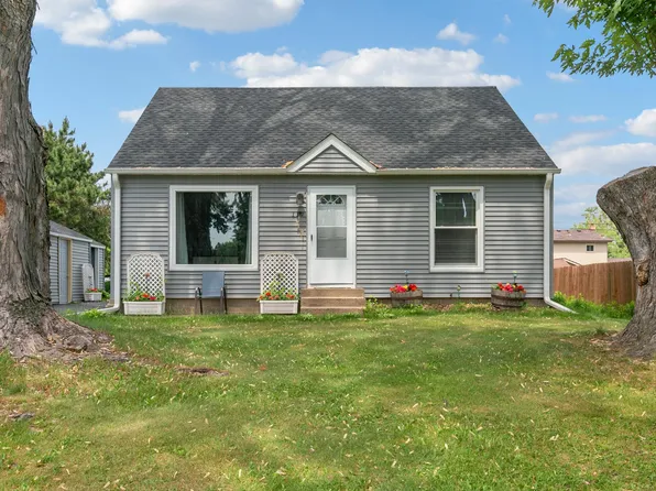 117 Bluwood Ave, Little Canada, MN 55117