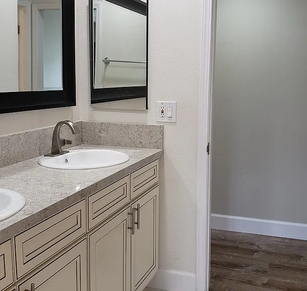 Villa Capri Apartments — Photo 13