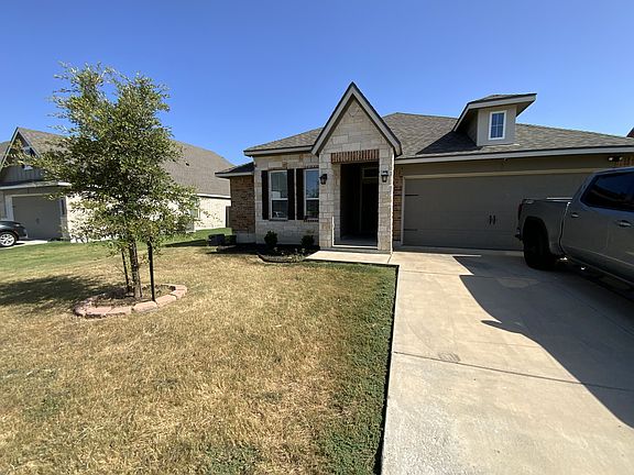 2nd image of 1624 Crooked Tree Dr