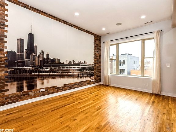 4th image of 2423 W Augusta Blvd #4