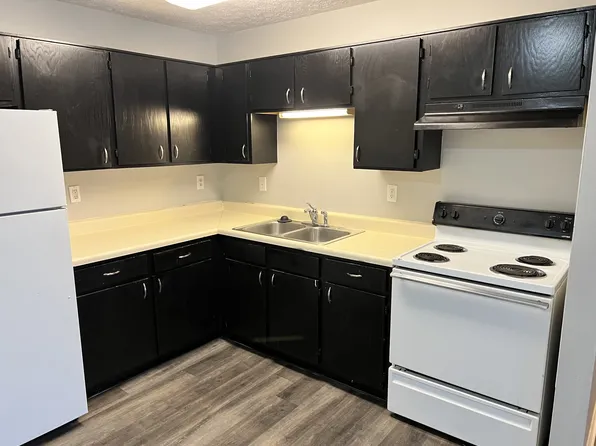 4107 Blue Lick Ct APT 8, Louisville, KY 40229