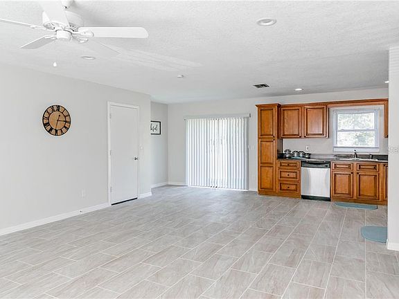 5th image of 30403 Clearview Dr