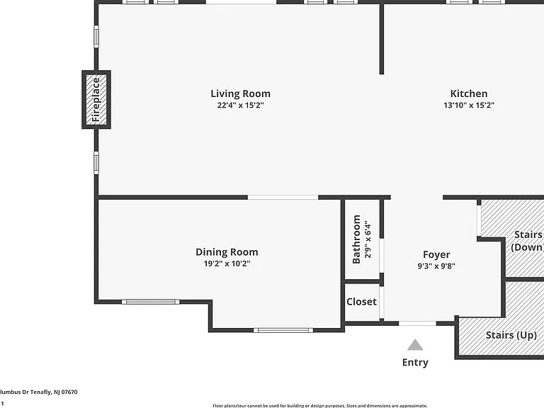 47 Columbus Dr — Photo 4
