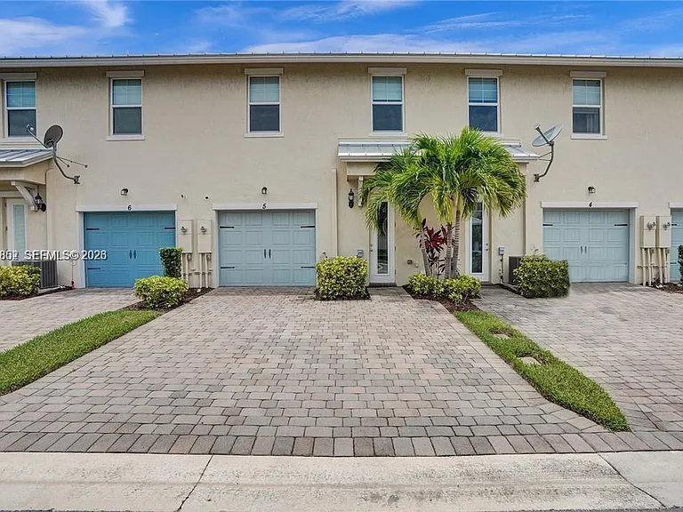 5140 Eucalyptus Dr #5 — Photo 17