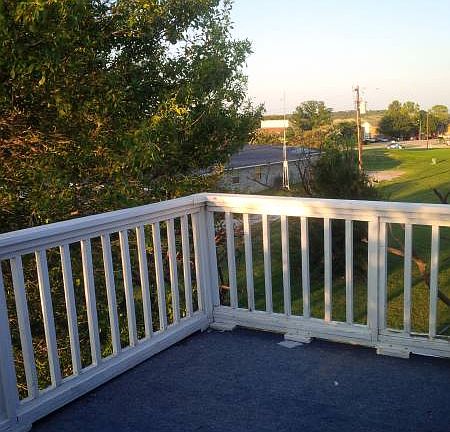 4th image of 202 Rose Hall Ct
