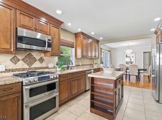 15 Cambridge Ter, Springfield, NJ 07081