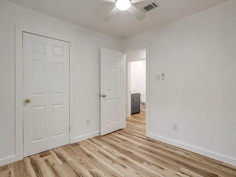 521 Mesquite Ave N — Photo 35