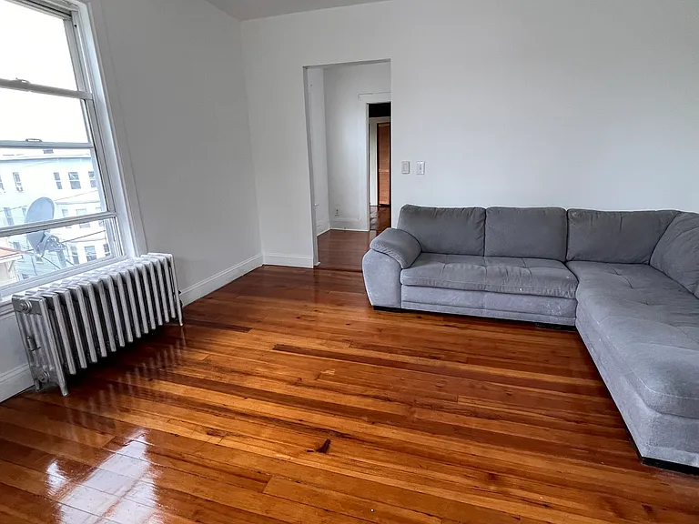 109 High Rock St — Photo 8