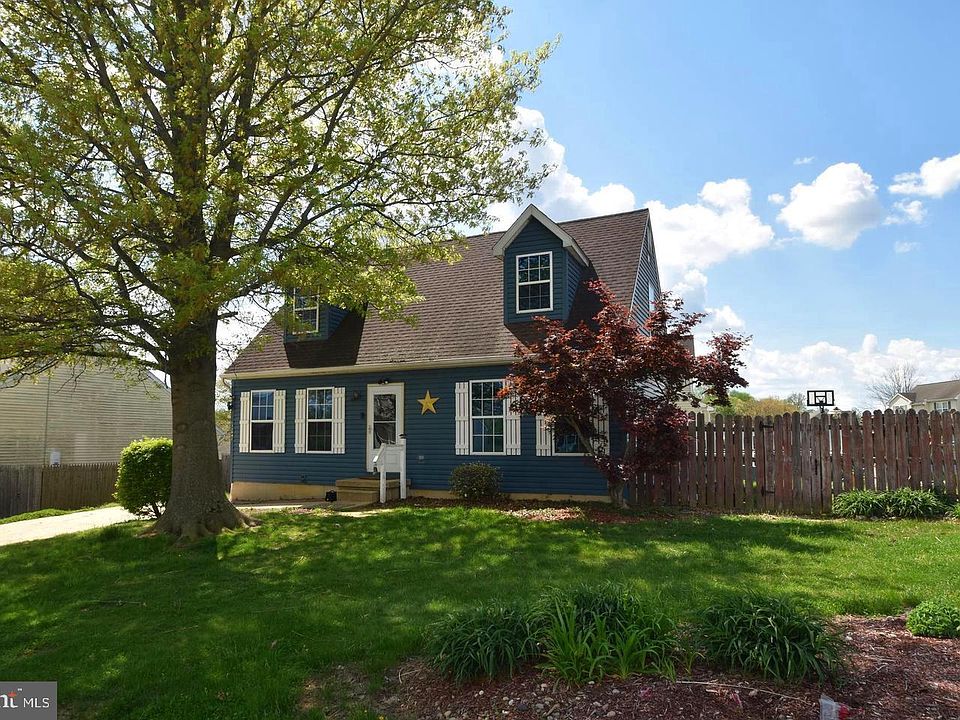 1st image of 107 Chestnut Dr