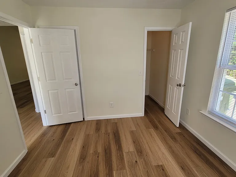 Northeast Arcadia Lakes — Photo 10