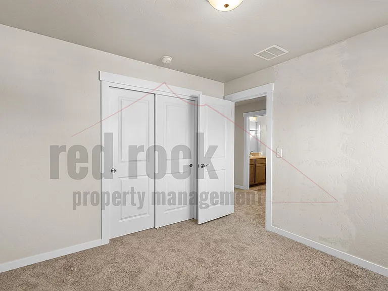 1228 N Tschirley Rd #1 — Photo 4