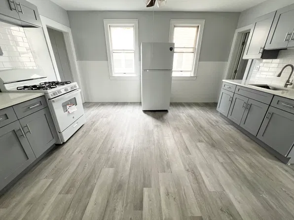 102 Hansen Ave #1, Bridgeport, CT 06605