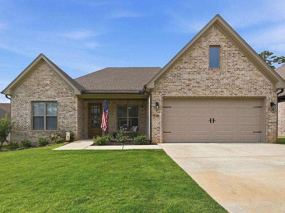 1st image of 318 Rosemary Way