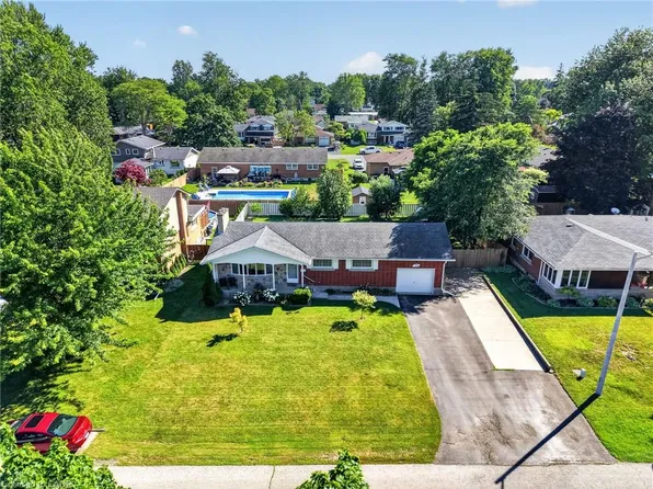 126 Victoria Ave, Haldimand County, ON N1A 1A5
