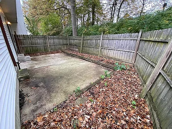 7583 Pickett Ln #7583 — Photo 2