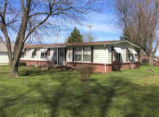 9 11th St NW, Linton, IN 47441