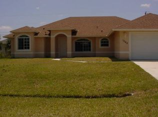 1068 SW Fisherman Ave, Port Saint Lucie, FL 34953