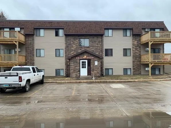 2833 19th Ave S APT 3, Grand Forks, ND 58201
