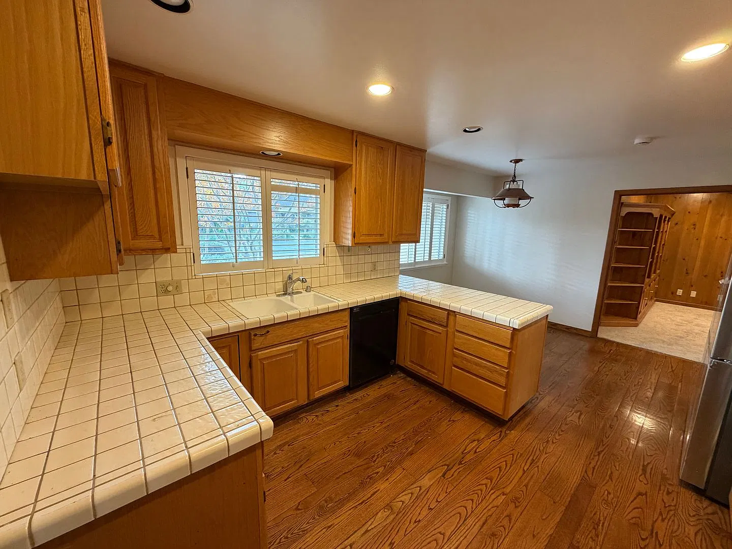 Spacious 4-Bedroom Home in the Heart of Los Altos — Photo 3