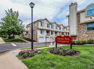 26 Marina View Dr, Sewaren, NJ 07077