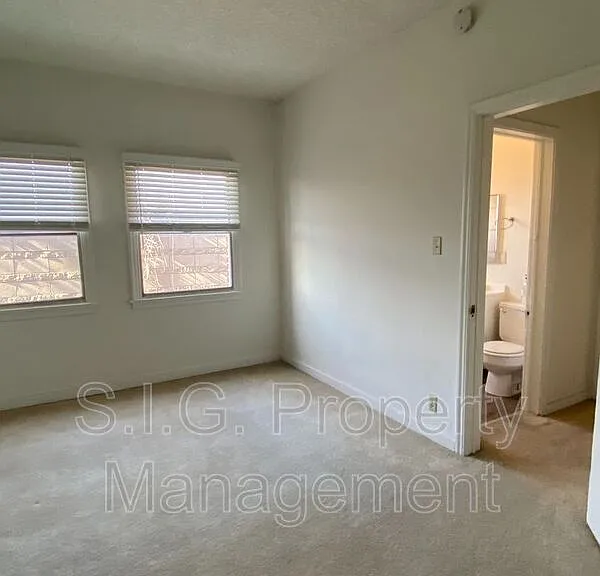 461 W Colorado St #9 — Photo 10