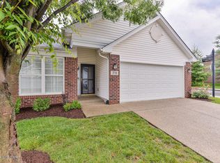 218 Charlton Wynde Dr, Louisville, KY 40245