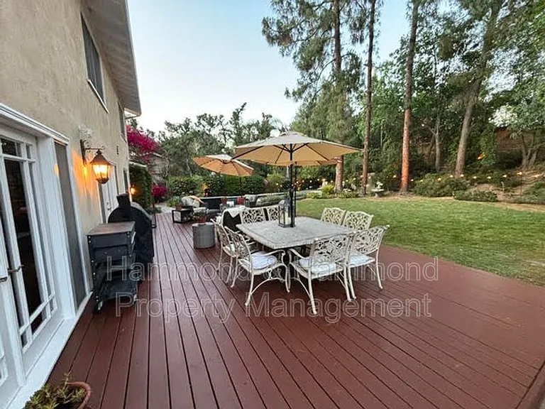 8422 Fable Ave — Photo 43