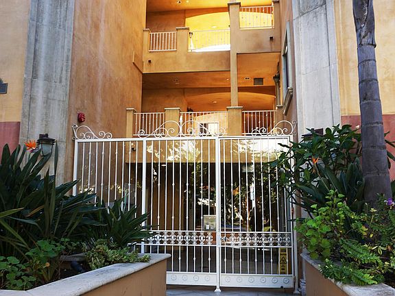 2nd image of 1511 Camden Ave APT 102